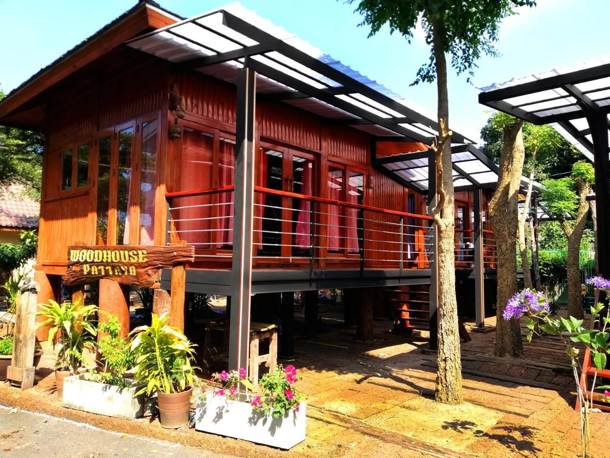 วูดเฮ้าส์ พัทยา Hotel Pattaya ภายนอก รูปภาพ